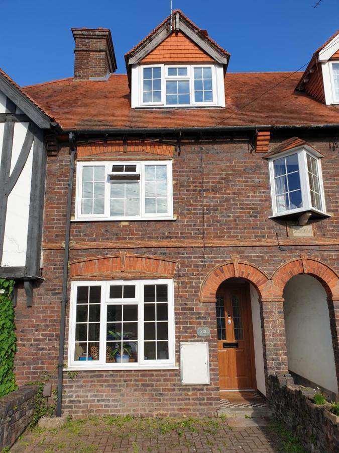 Lotus Pod House Homestay Horsell 외부 사진